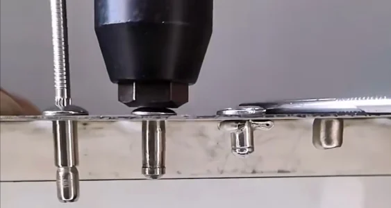 Blind Rivet4