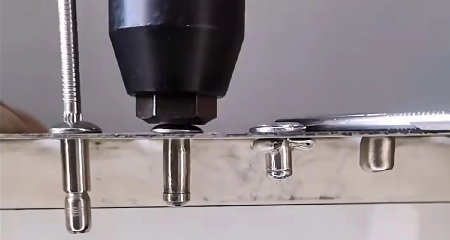 Blind Rivet4
